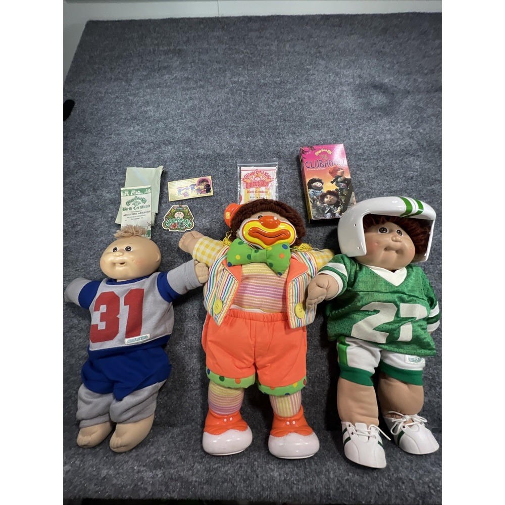 VTG 1985 Cabbage Patch Kids Lot of 3 Dolls Coleco w/2 Birth Certificates & VHS